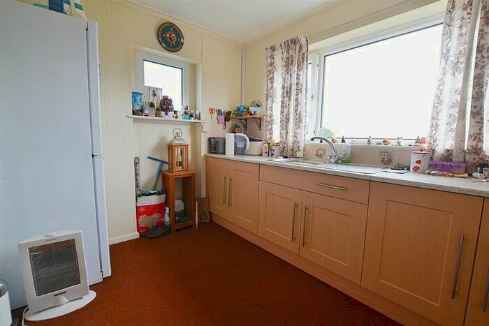 2 Bedroom Semi-Detached Bungalow For Sale In Scandinavia Heights, Saundersfoot, SA69