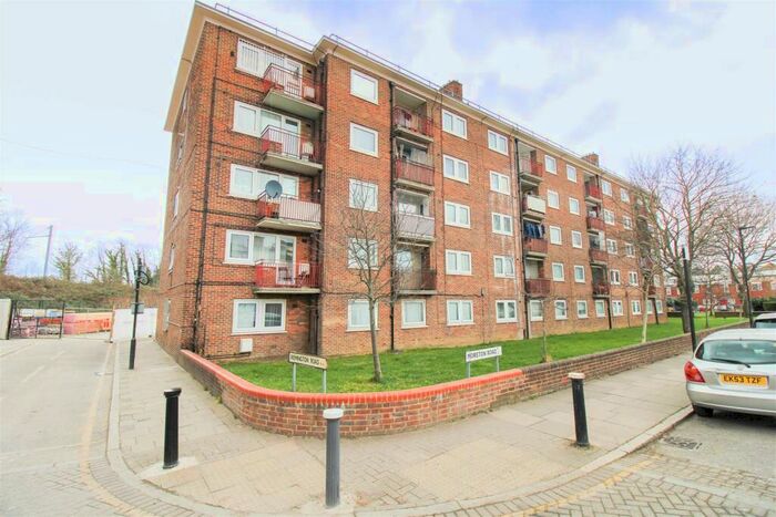 2 Bedroom Flat For Sale In Remington Road, London, N15