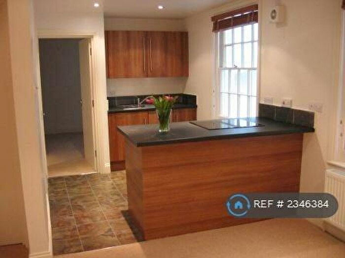 1 Bedroom Flat To Rent In Brunswick Terrace, Hove, BN3