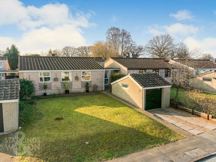 3 Bedroom Detached Bungalow For Sale In St. Michaels Way, Brundall, Norwich, NR13