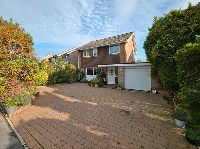 3 Bedroom Detached House For Sale In Ashbury Drive, BS22