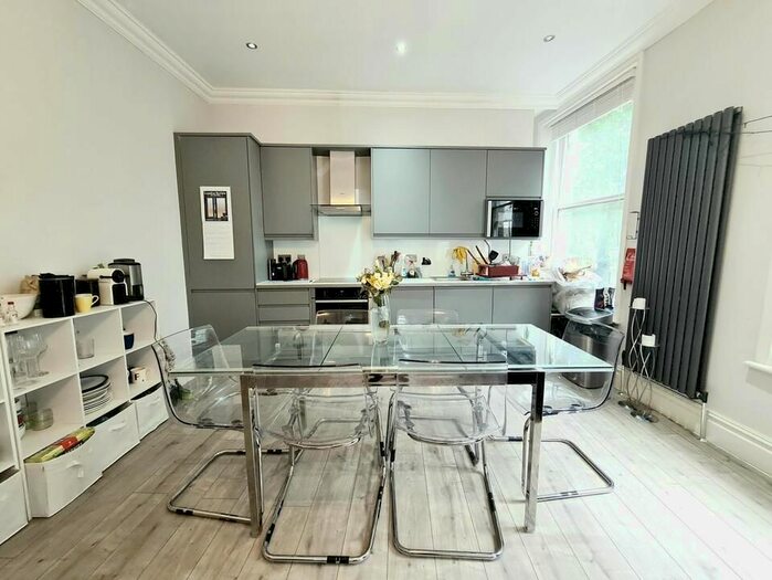 6 Bedroom Flat To Rent In Grosvenor Avenue, London, N5