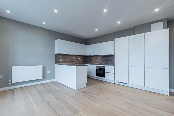 2 Bedroom Flat To Rent In McMillan House - Cheam Common Road, KT4