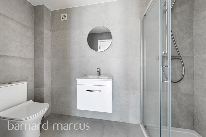 1 Bedroom Apartment To Rent In Clifford Road, London, SE25