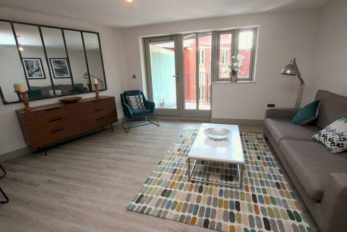 2 Bedroom Apartment To Rent In Park Edge, NG7