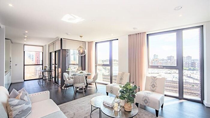 2 Bedroom Flat To Rent In Charles Clowes Walk, Battersea, London, SW11