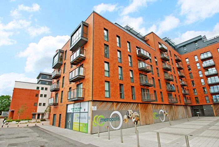 2 Bedroom Apartment To Rent In Railway Terrace, Slough, Berkshire, SL2