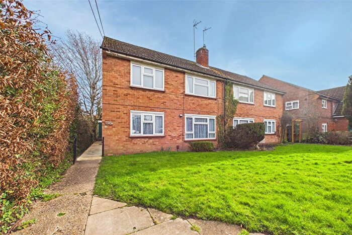 1 Bedroom Maisonette For Sale In Goughs Meadow, Sandhurst, Berkshire, GU47