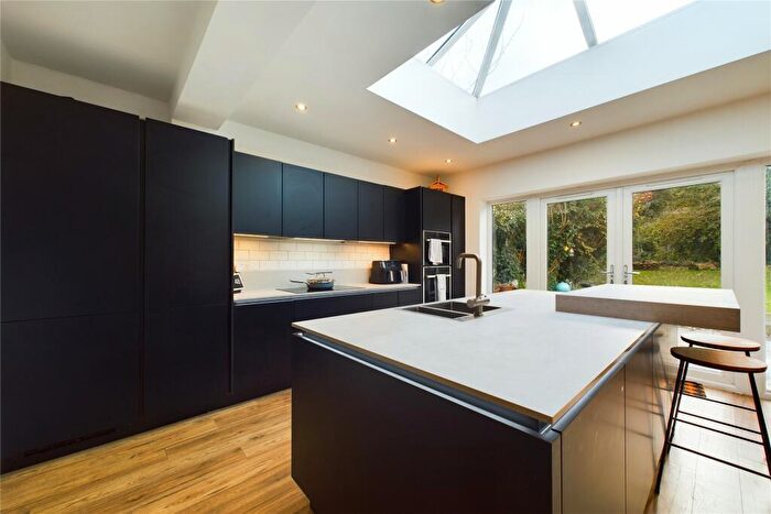 4 Bedroom Detached House For Sale In Oxford Road, Tilehurst, Reading, Berkshire, RG31