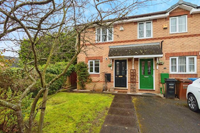 2 Bedroom End Of Terrace House For Sale In Petrel Close, Stockport, Greater Manchester, SK3