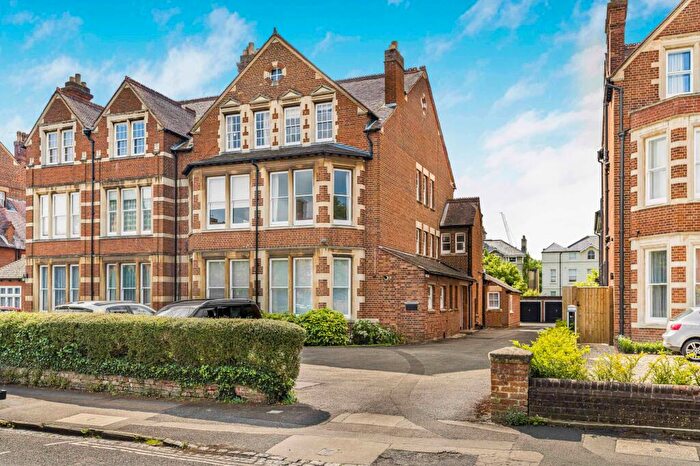 1 Bedroom Apartment For Sale In Bardwell Road, Oxford, OX2