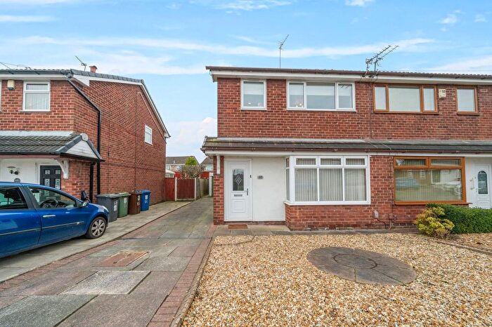 3 Bedroom Semi Detached House For Sale In Merton Road, Wigan, WN3