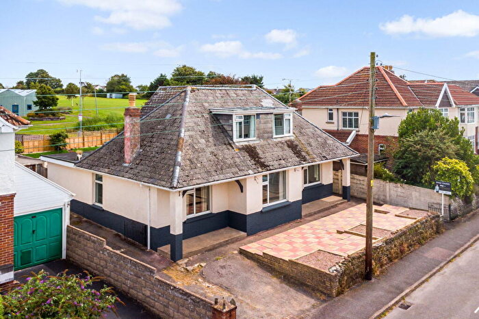 4 Bedroom Chalet For Sale In Shorelands Road, Sticklepath, Barnstaple, North Devon, EX31