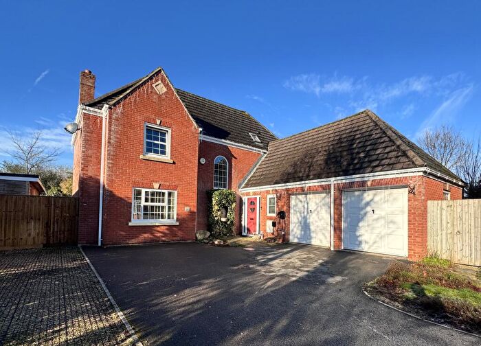 4 Bedroom Detached House For Sale In Hackney Way, Westbury, BA13