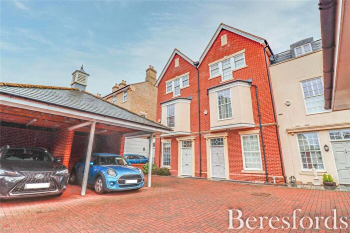 4 Bedroom End Of Terrace House For Sale In Barnetson Place, Dunmow, CM6