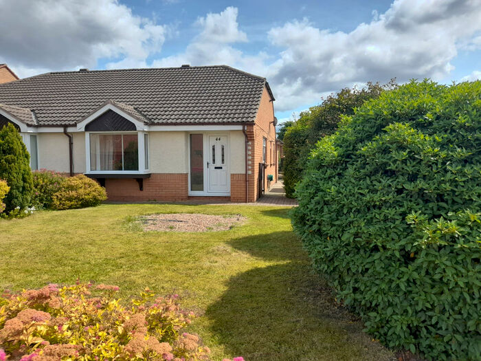 2 Bedroom Bungalow To Rent In St. James Drive, Northallerton, DL7