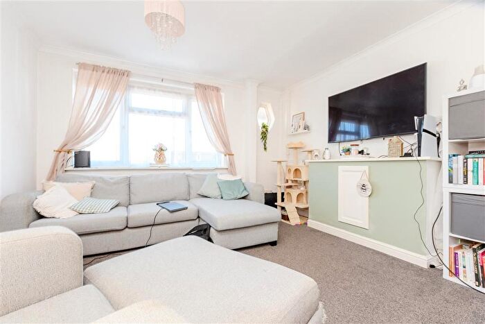 3 Bedroom Semi-Detached House For Sale In Barr Road, Gravesend, Kent, DA12