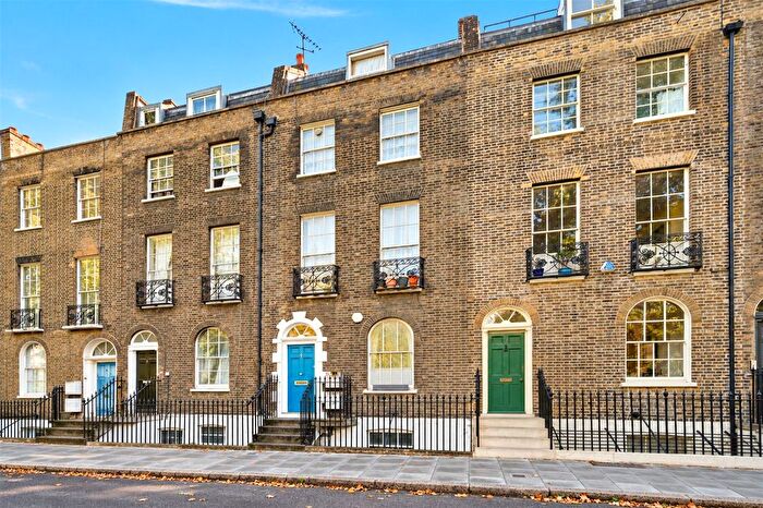2 Bedroom Flat For Sale In Wren Street, Clerkenwell, London, WC1X