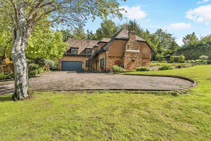 6 Bedroom Detached House For Sale In Hazelwood Lane, Chipstead, CR5