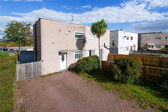 3 Bedroom Semi-Detached House For Sale In Holybrook Avenue, Bradford, West Yorkshire, BD10