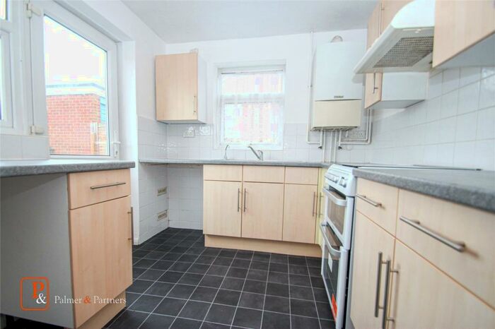 2 Bedroom Bungalow To Rent In Kingfisher Close, Longridge Park, Colchester, Essex, CO4