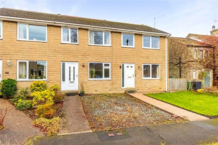 3 Bedroom Terraced House For Sale In Arndale Grove, Cinderhills, Holmfirth, HD9