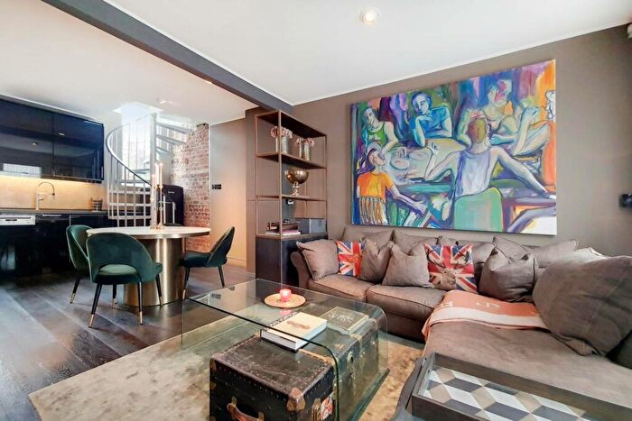 2 Bedroom Flat To Rent In Camberwell New Road, Camberwell, London, SE5