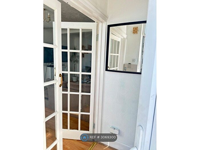 3 Bedroom Terraced House To Rent In Seaside, Eastbourne, BN22
