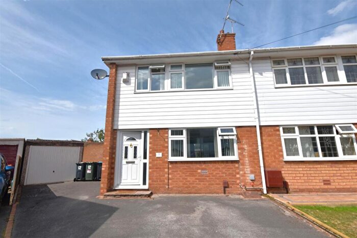 3 Bedroom Semi-Detached House For Sale In Highfield Close, Neston, CH64