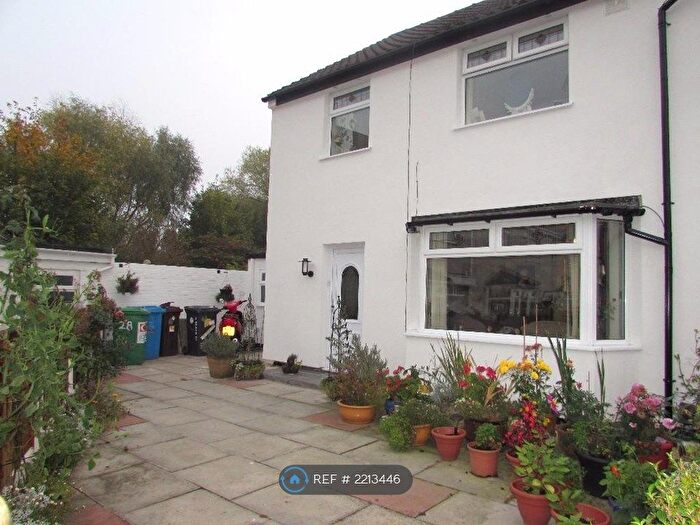 4 Bedroom Semi-Detached House To Rent In Bampton Road, Manchester, M22