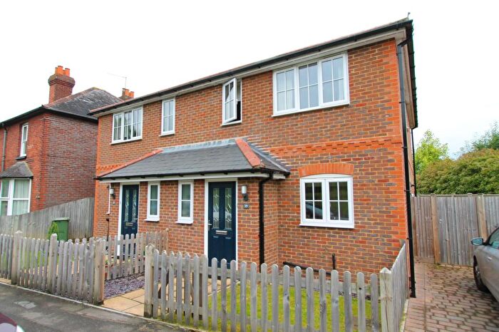 3 Bedroom House To Rent In Oakdene Road, Peasmarsh, GU3