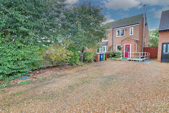 2 Bedroom Semi-Detached House For Sale In Burnt House Road, Turves, PE7