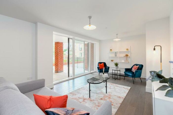 2 Bedroom Apartment To Rent In Regent Place, Sycamore Road, Amersham, Buckinghamshire, HP6