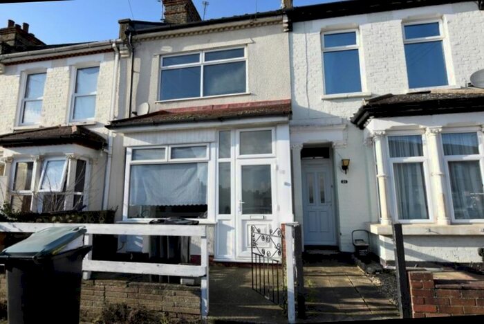 3 Bedroom Terraced House To Rent In Campbell Road, Northfleet, Gravesend, DA11