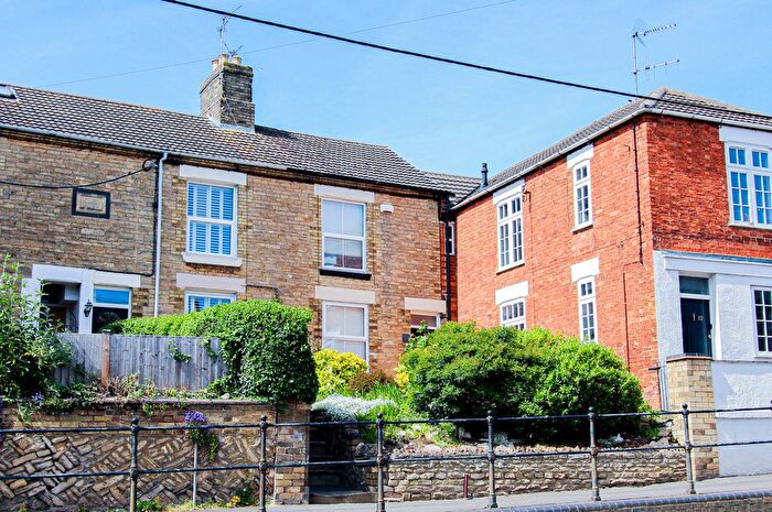 2 Bedroom Terraced House For Sale In High Street, Irthlingborough, NN9