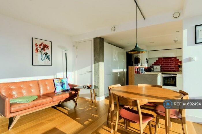 2 Bedroom Flat To Rent In Fortescue Avenue, London, E8