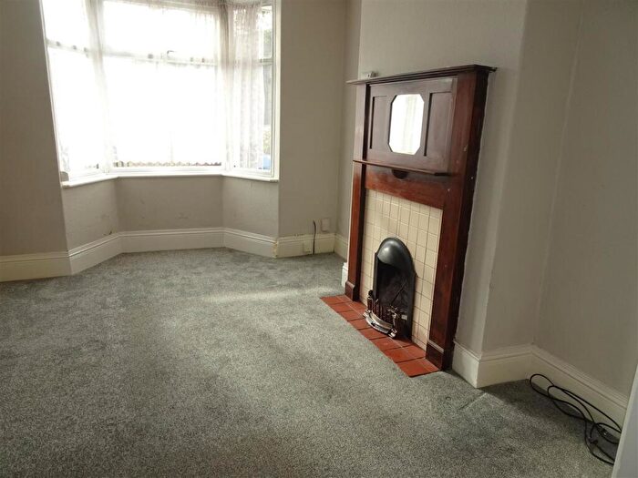 3 Bedroom Terraced House To Rent In St. Peters Avenue, Cleethorpes, DN35