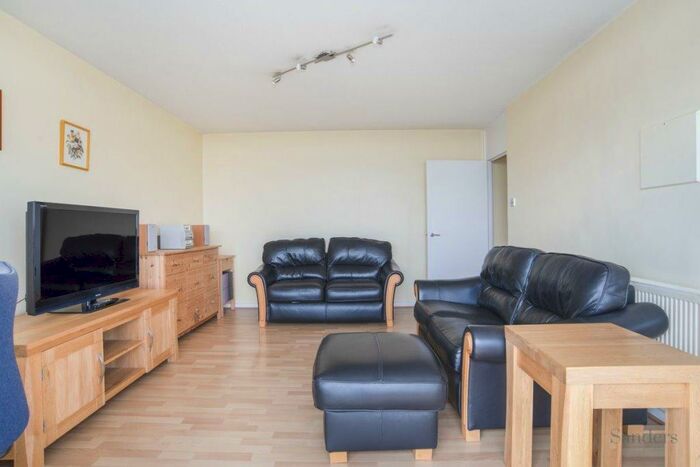 1 Bedroom Flat To Rent In Daubeney Road, Hackney, London, E5