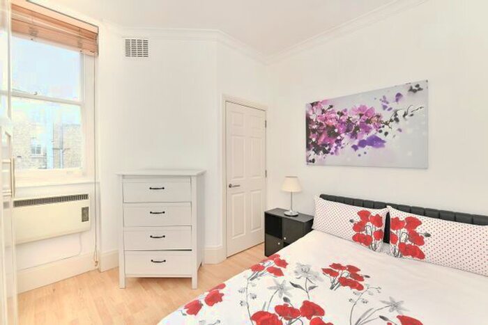 1 Bedroom Flat To Rent In White Horse Street, London, W1J