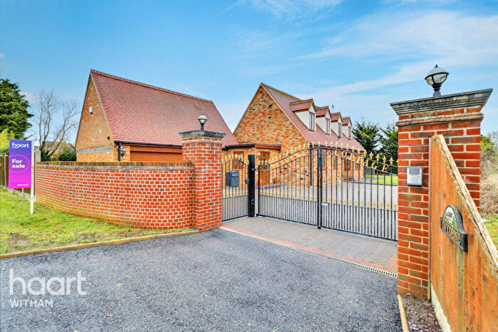 4 Bedroom Detached House For Sale In Mundon Road, Mundon, Maldon, CM9