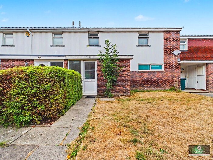 3 Bedroom Terraced House For Sale In Flamstead Heights, Broadfield, Crawley, RH11