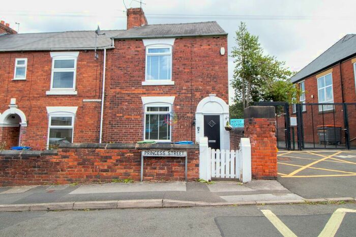 2 Bedroom End Of Terrace House To Rent In Princess Street, Brimington, S43