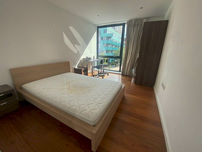 2 Bedroom Apartment To Rent In Pegaso Building, Nile Street, N1