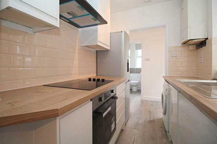 3 Bedroom Terraced House To Rent In Cambridge Street, Loughborough, LE11