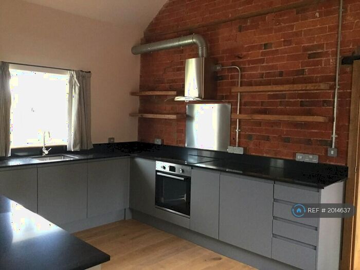 1 Bedroom Flat To Rent In The Clock House, Banbury, OX17