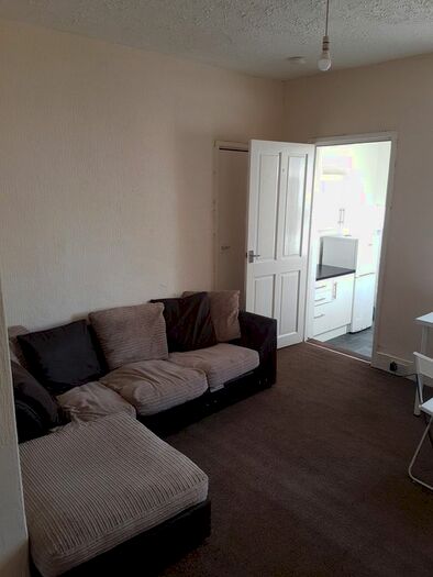 3 Bedroom Flat To Rent In Colston Street, Newcastle Upon Tyne, NE4
