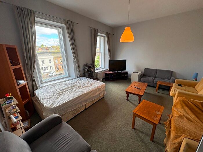 3 Bedroom Flat To Rent In Duke Street, Dennistoun, Glasgow, G31