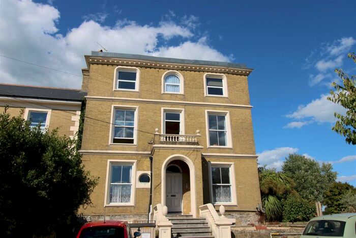 2 Bedroom Apartment For Sale In The Strand, Ryde, PO33