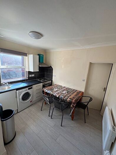 1 Bedroom Flat To Rent In Alma Road(Top Floor Rear Room ), Southampton, SO14