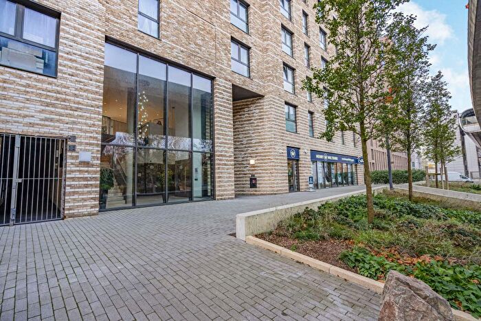 1 Bedroom Flat For Sale In Bramwell Way, London, E16